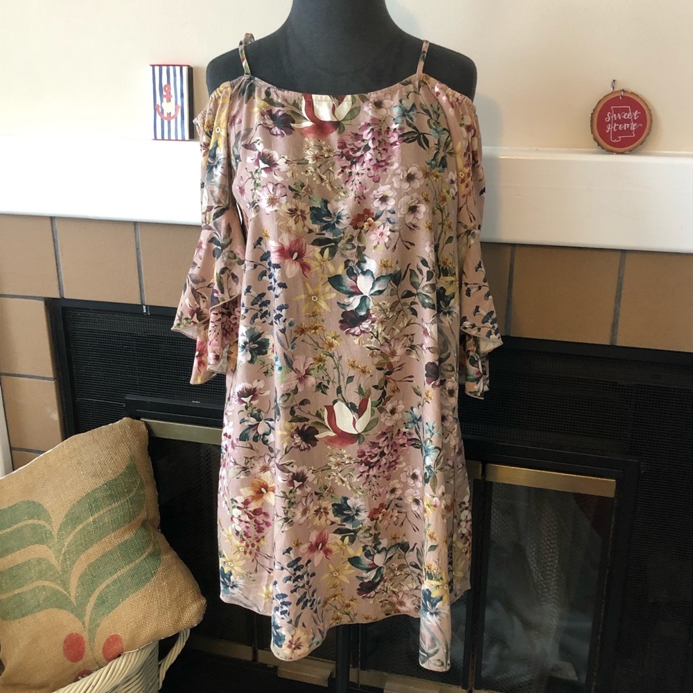 Zara Basics Floral Bell Sleeve Dress Small - Picture 1 of 4
